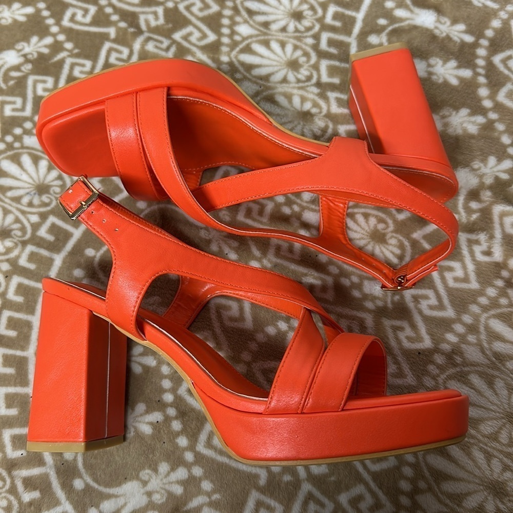 Amoji Women 4 Inch Block Heels Platform Cross Strap Chunky Heeled Sandals - Picture 2 of 7